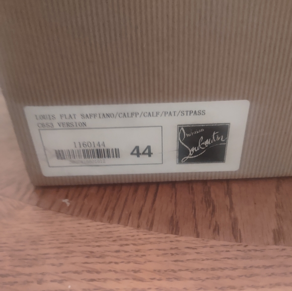 Shoes - Picture 1 of 3